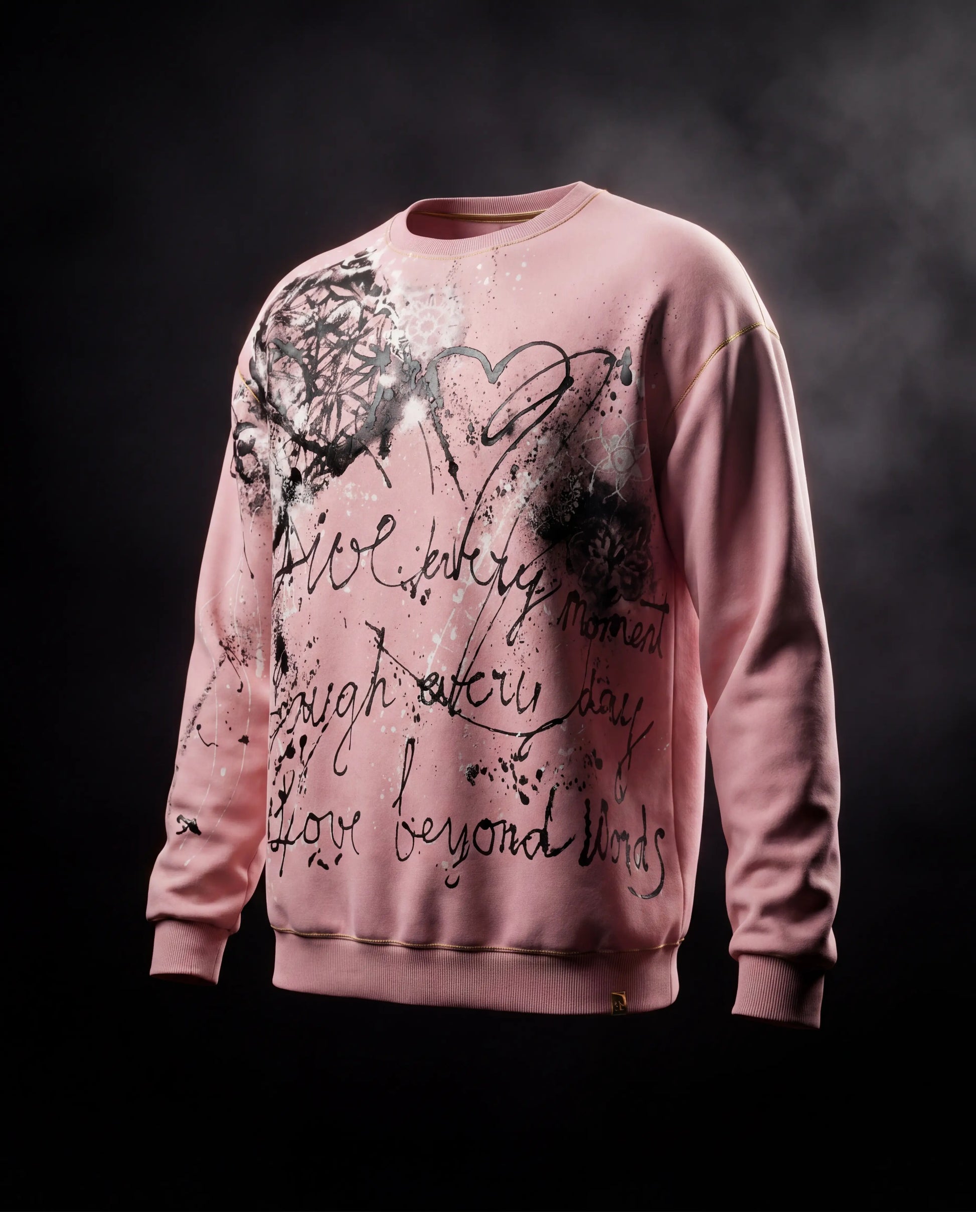 Sweat Live Every Moment ONE — pièce phare studio dark